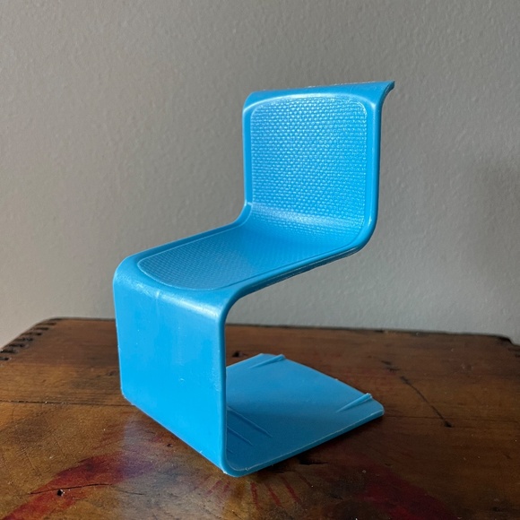 Vintage 70s Mattel Barbie Summer Umbrella & Patio Chairs - Picture 7 of 12